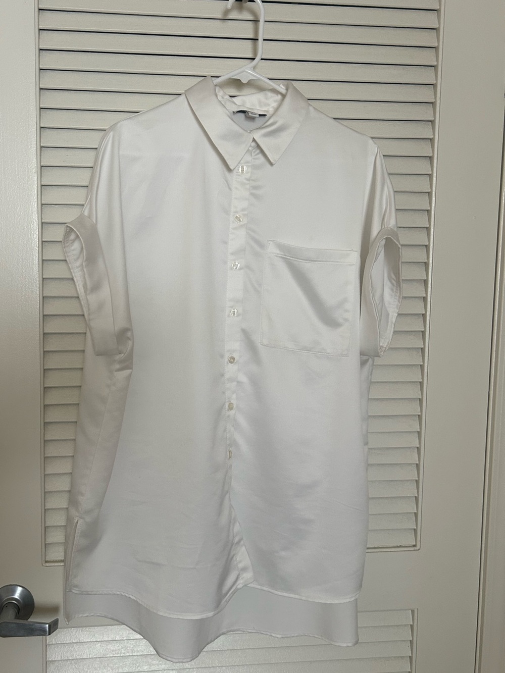 TopShop Women’s Oversized Short-Sleeve Button-Up Shirt